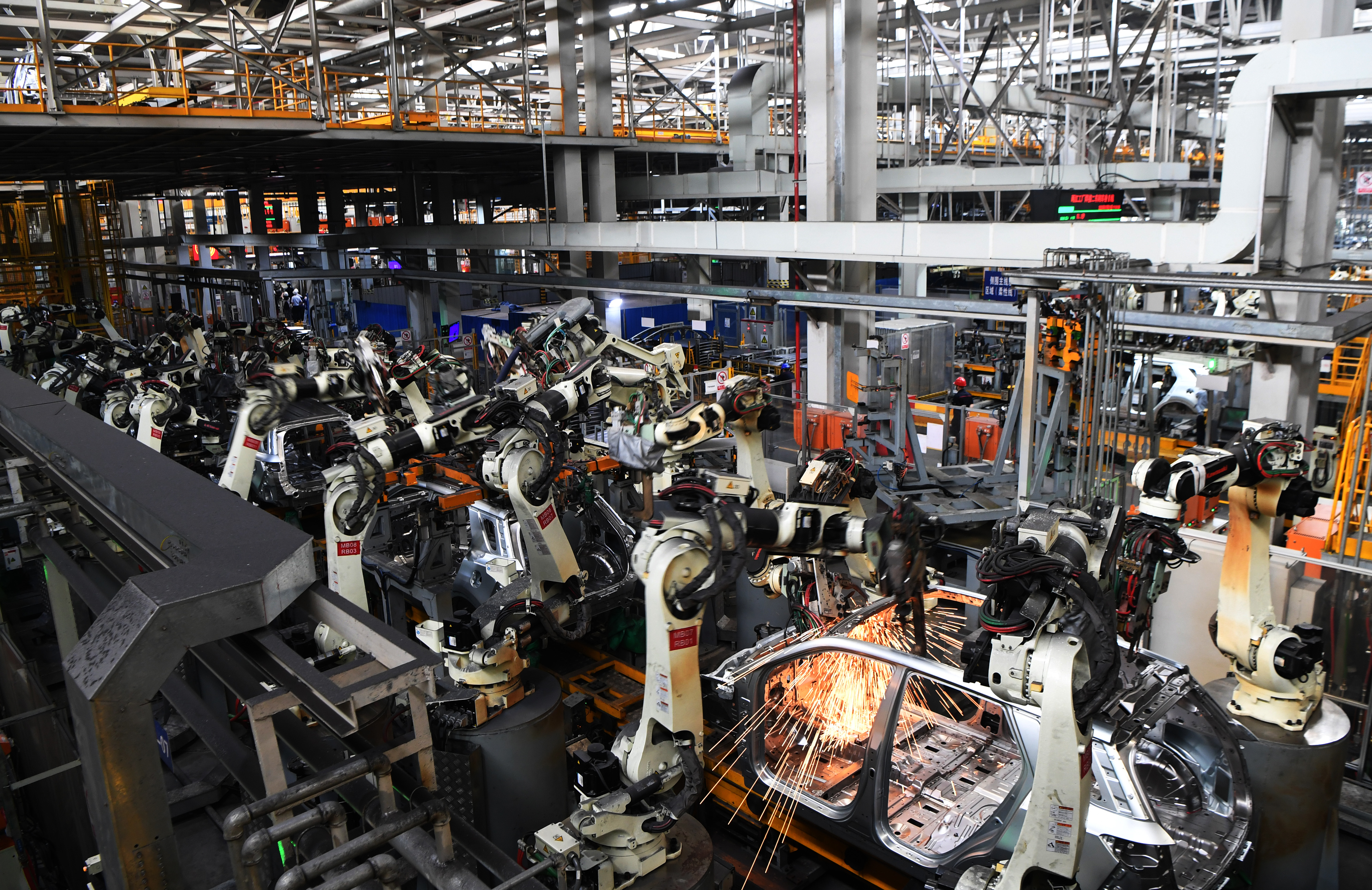 我国作为全球范围内的汽车制造与销售大国,在汽车工业上的发展有着