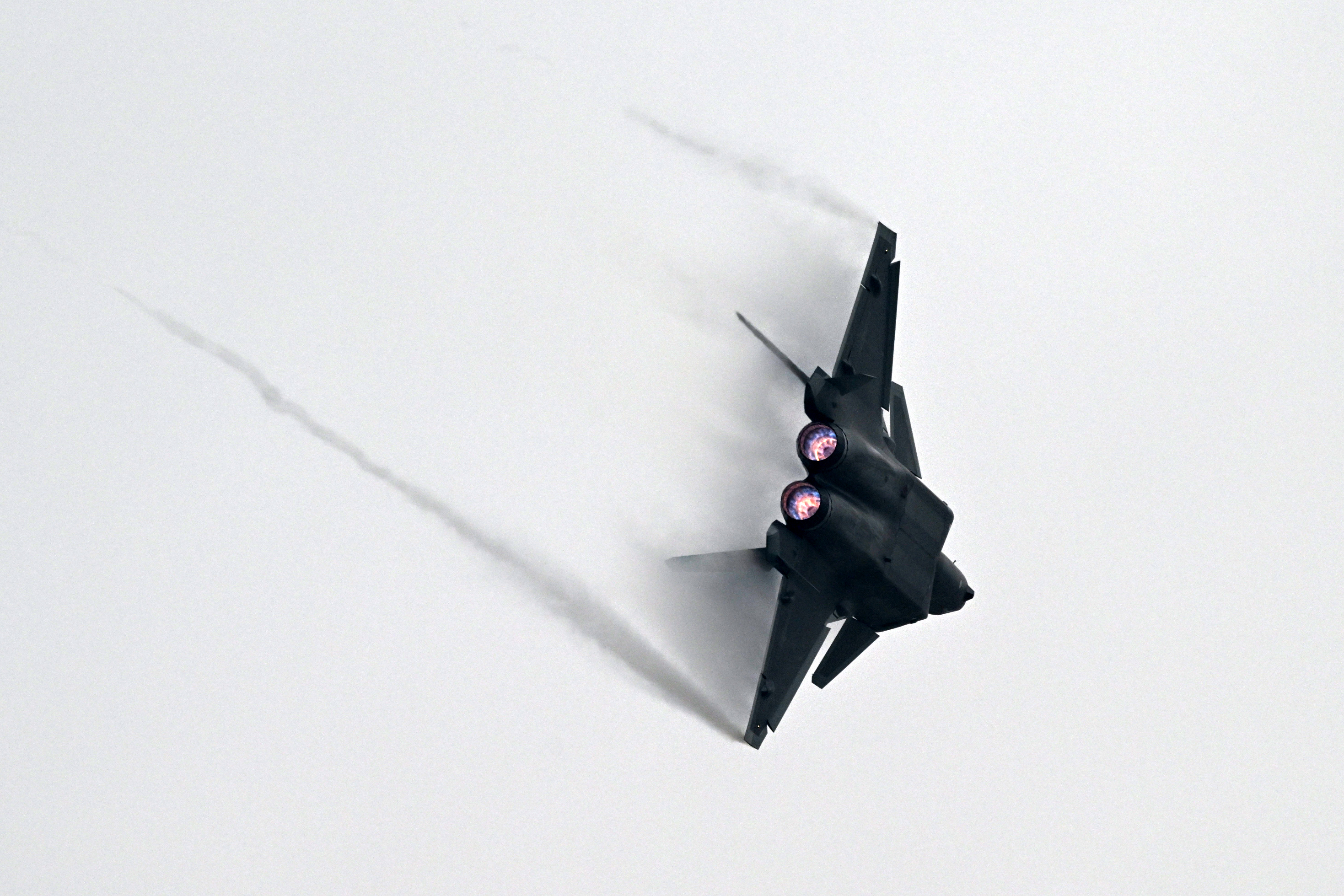 运油-20,歼-16,攻击-2无人机首次振翅中国航展——中国空军新闻发言人