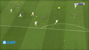 法甲巴黎主场0-0洛里昂比赛焦点瞬间_法甲彩经：白堡主场难胜 里昂闷战大巴黎_姆巴佩看台笑容分析