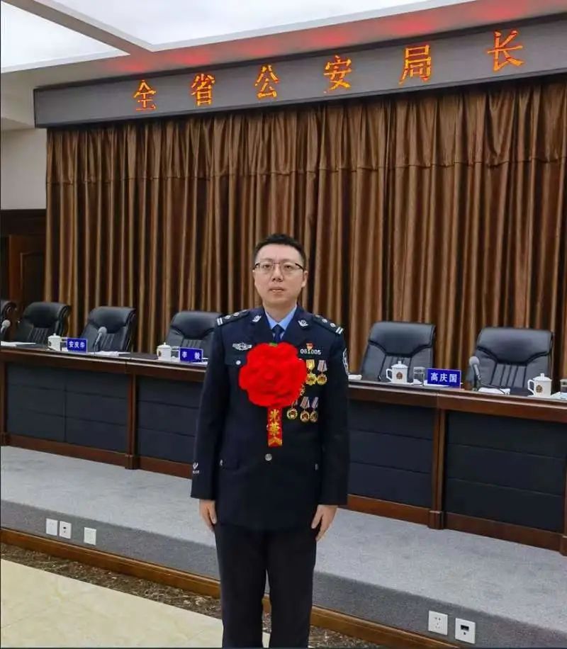 高鹏飞:科技支撑战疫情  奋勇拼搏显担当