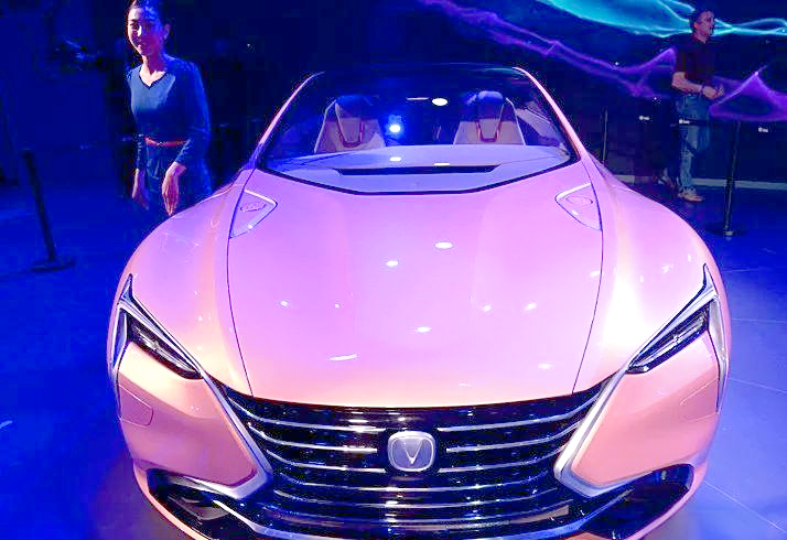 国产车新势力!长安极流跑车亮相,颜值不逊百万级