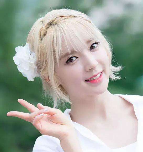 aoa前成员朴草娥时隔3年回归 曾因抑郁症退出组合