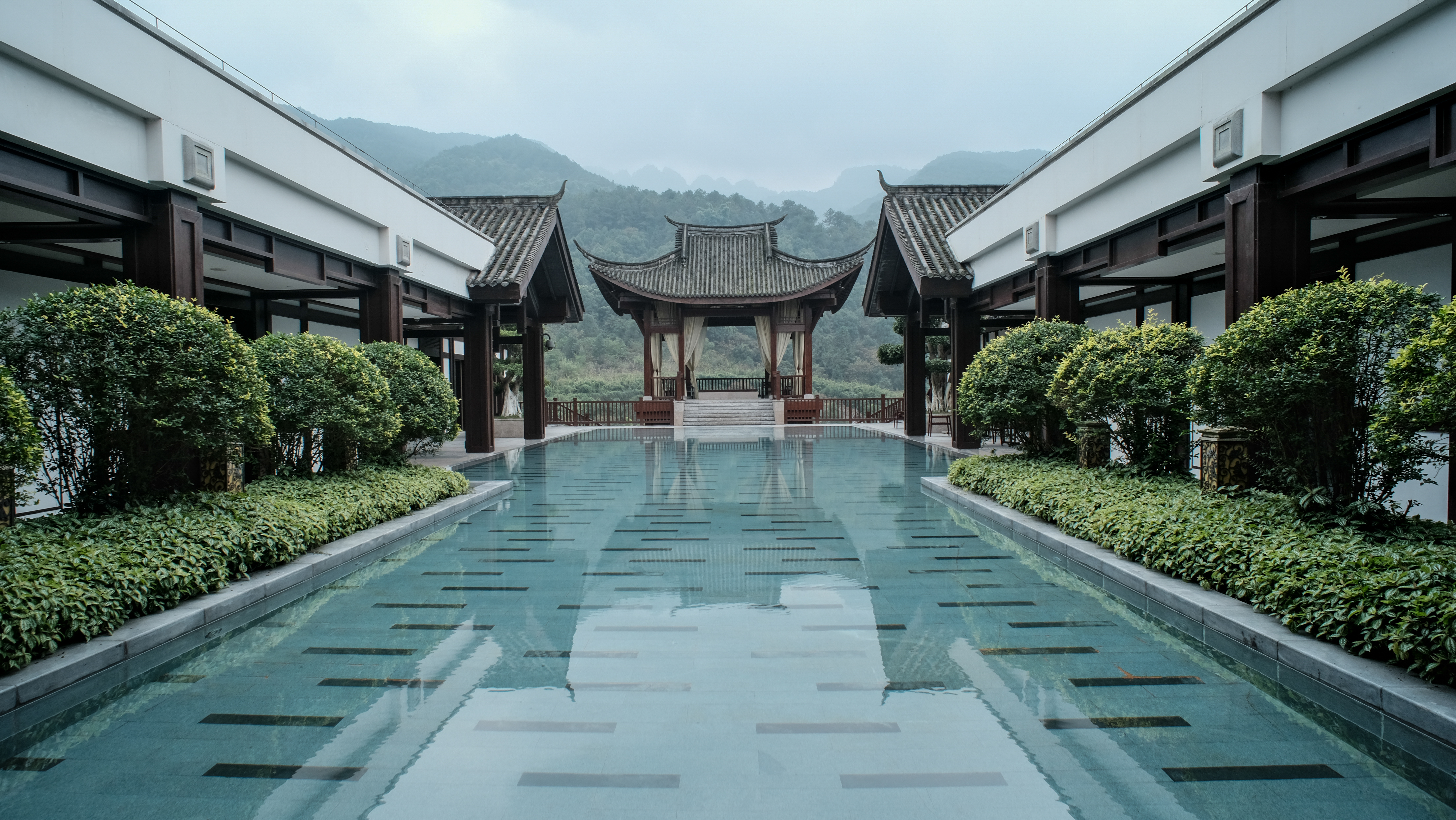 重庆:一座漂浮在温泉上的城市