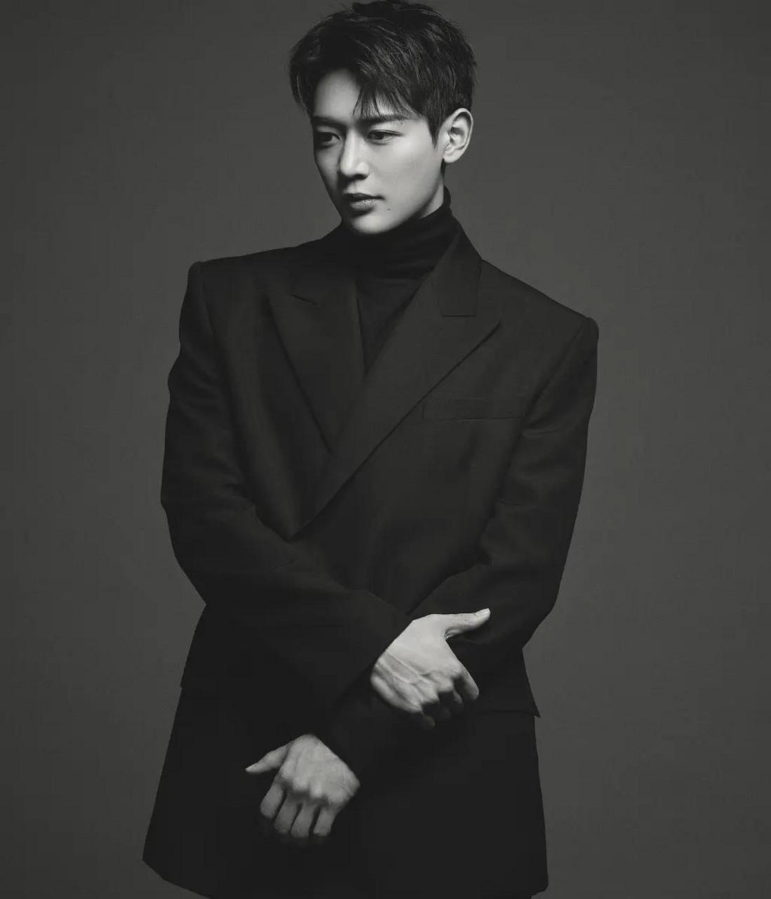 【投稿】 "姐姐,这几年过的怎么样?" 崔珉豪×林允儿