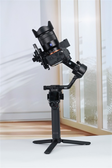 新一代相机增稳利器！大疆DJI RS 5手持云台稳定器图赏