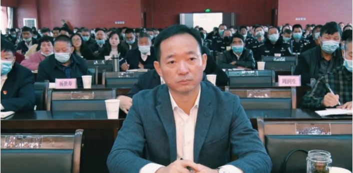 州委副书记胡小成到芒市开展党的十九届五中全会精神宣讲