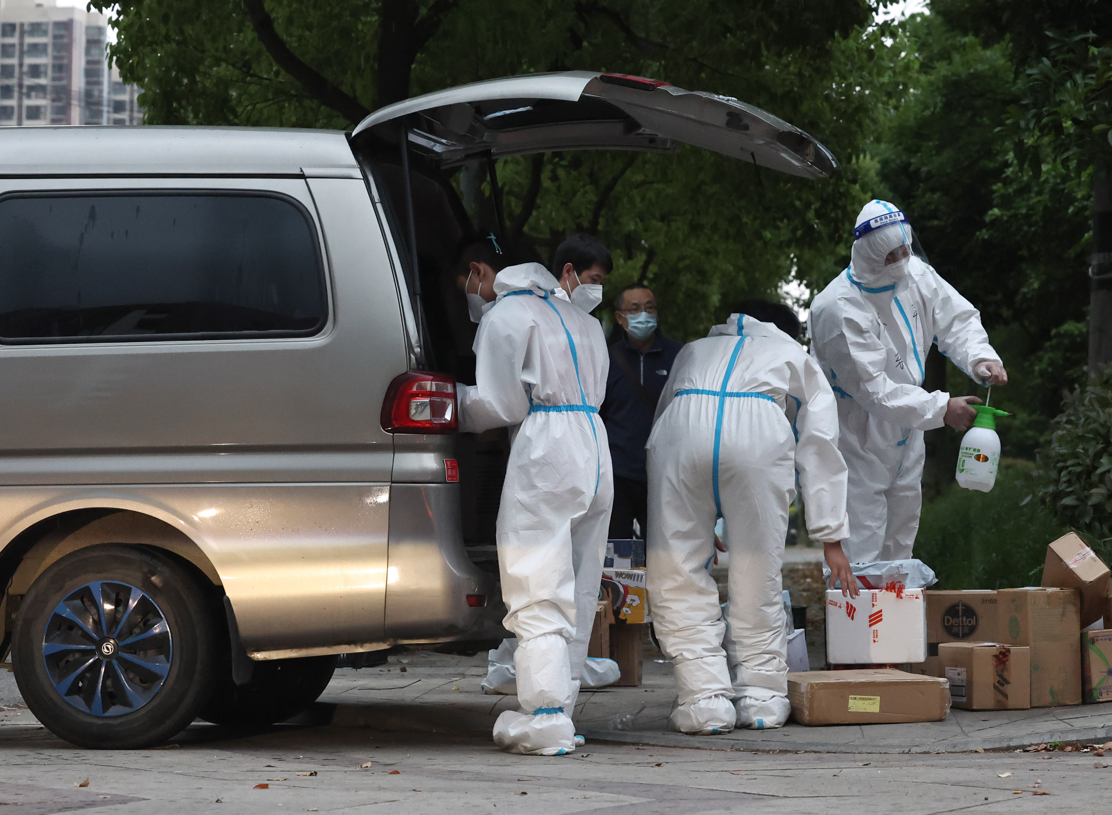 (聚焦疫情防控)社区配送新模式在上海出现