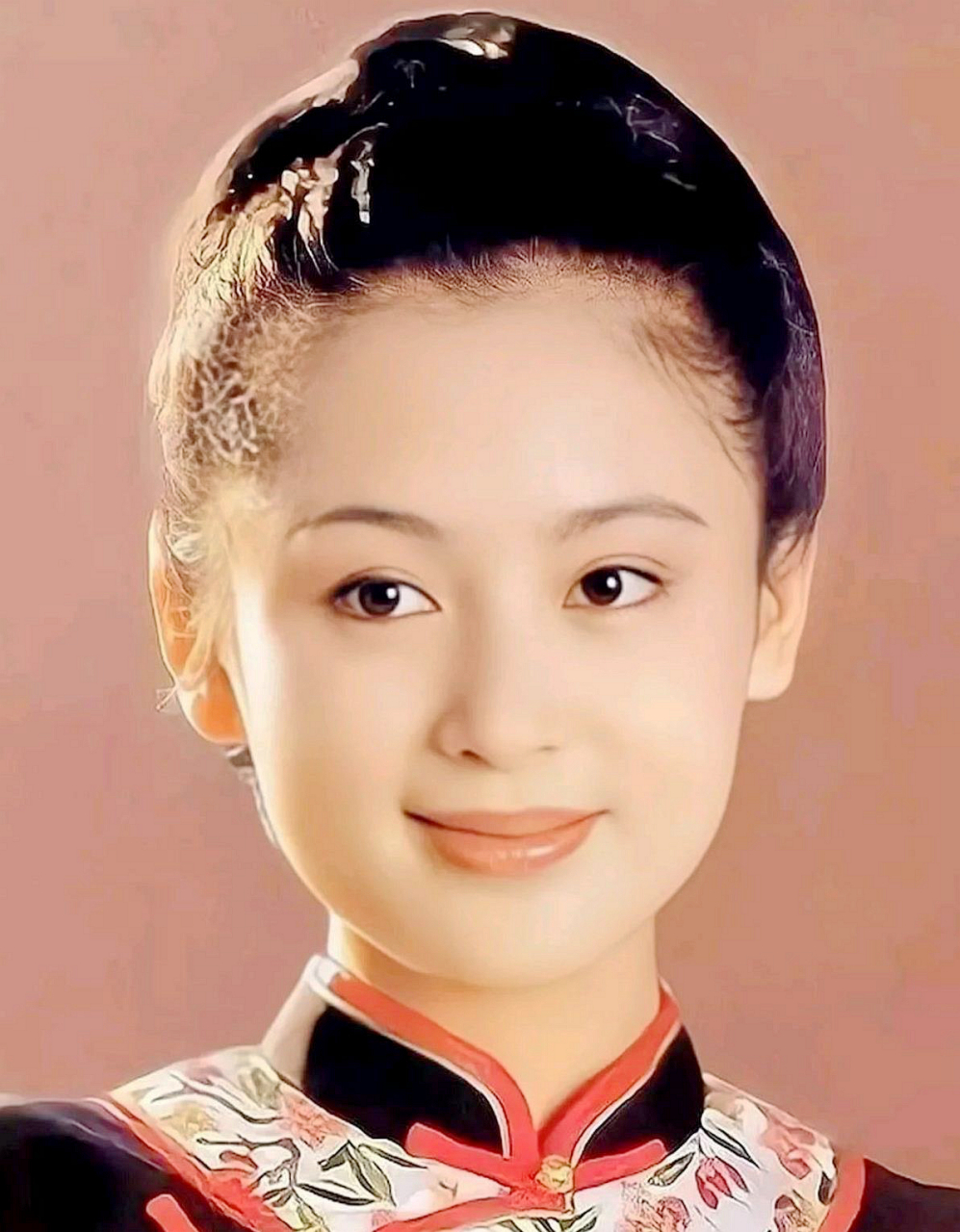 陈红,1968年12月13日出生于江西省上饶市,中国女演员.