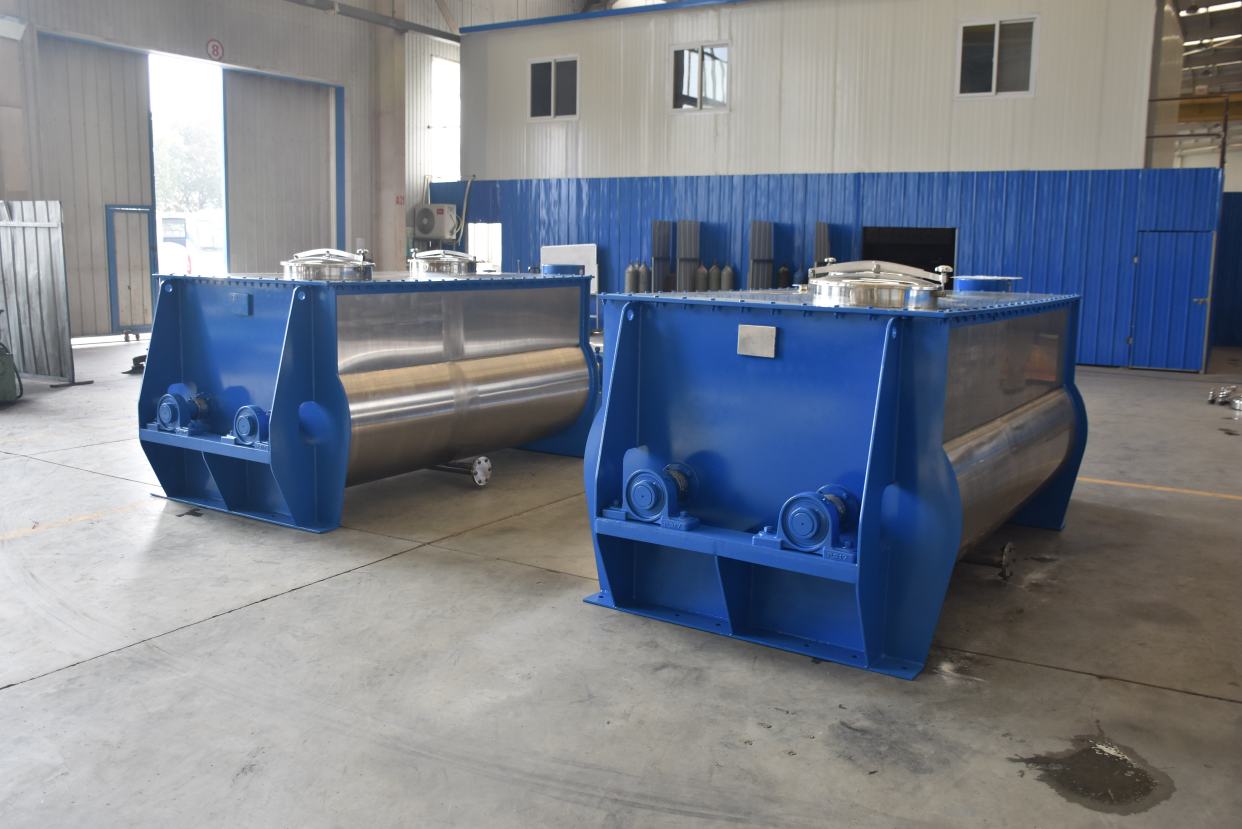 连续双轴桨叶无重力混合机在选型需要注意哪些?应用行业广泛设备