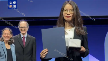 小镇平凡女孩逆袭封神！全球第三位女性菲尔兹奖得主王虹 获丘成桐高度赞誉
