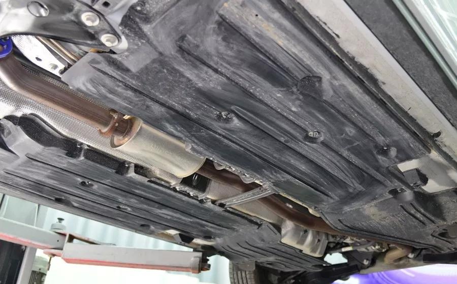 领克03底盘刮了好几次