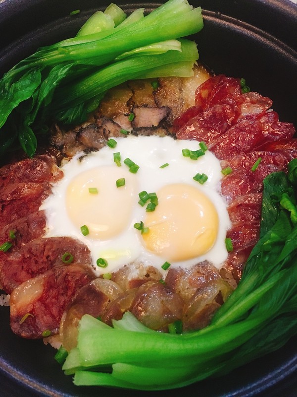 广式腊味煲仔饭的做法