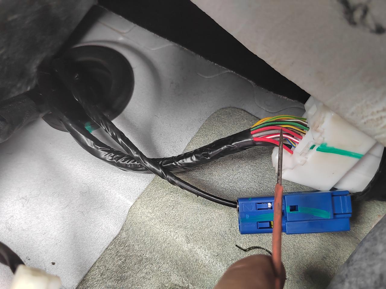 23款长城炮安装雾灯