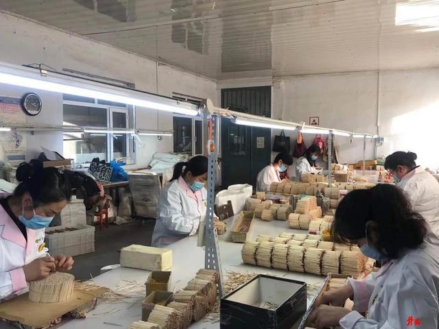 新春走基层|牙签厂开足马力保单强企