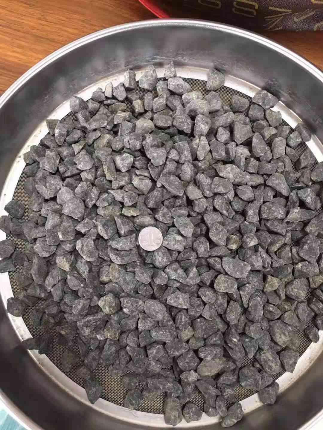 毕节玄武岩石子厂家,碎石厂,道砟,多少钱一吨