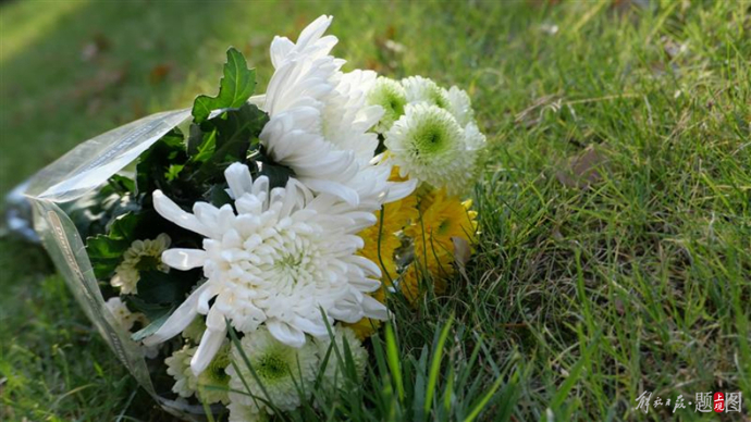 亲属感慨"老人勤俭一辈子,葬礼却被迫奢侈"!