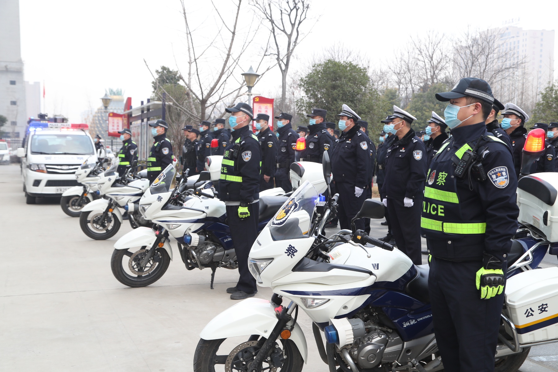 长葛近百名警察出动!专项行动开始!