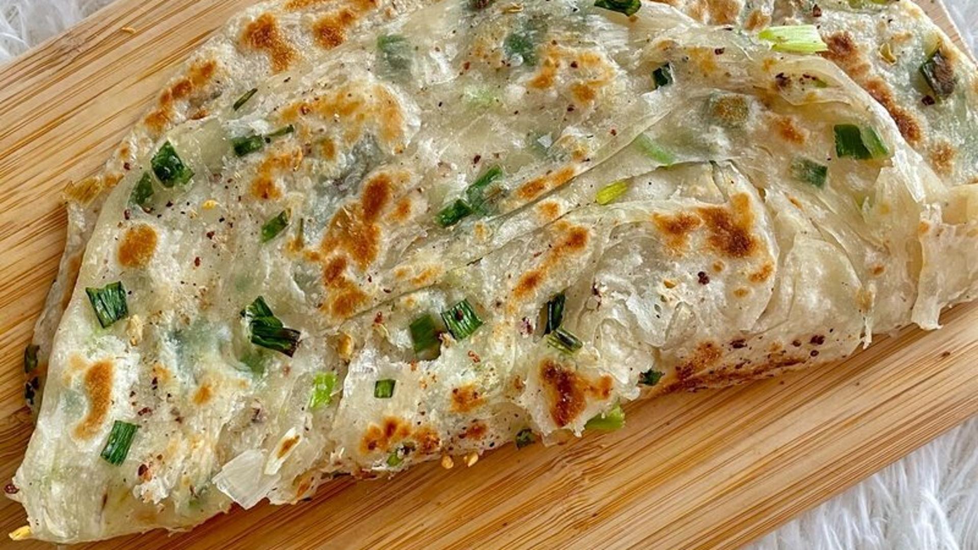 惊!一张葱油饼的热量竟然高达xx大卡,你还敢吃吗?