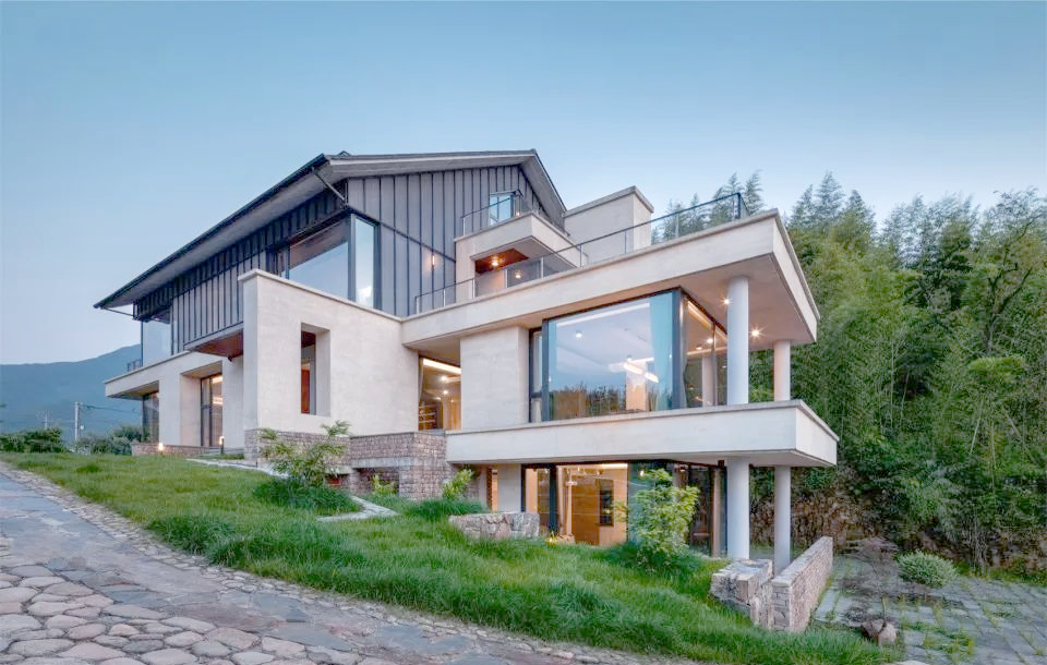 坡屋顶在现代建筑中的创新应用与美感探索