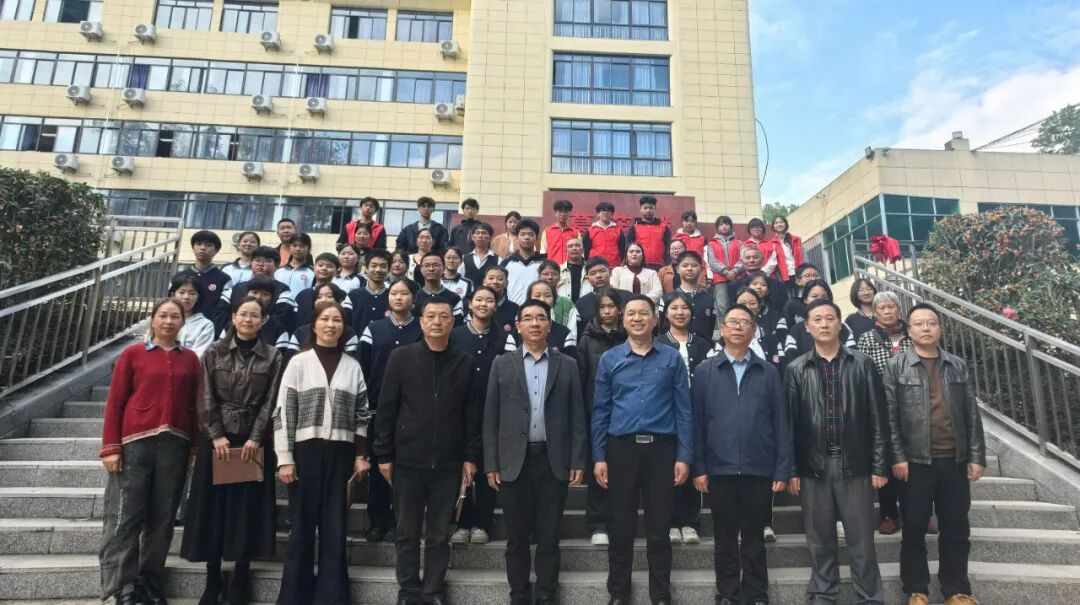 重庆市长寿区葛兰中学读书分享联谊活动温暖落幕