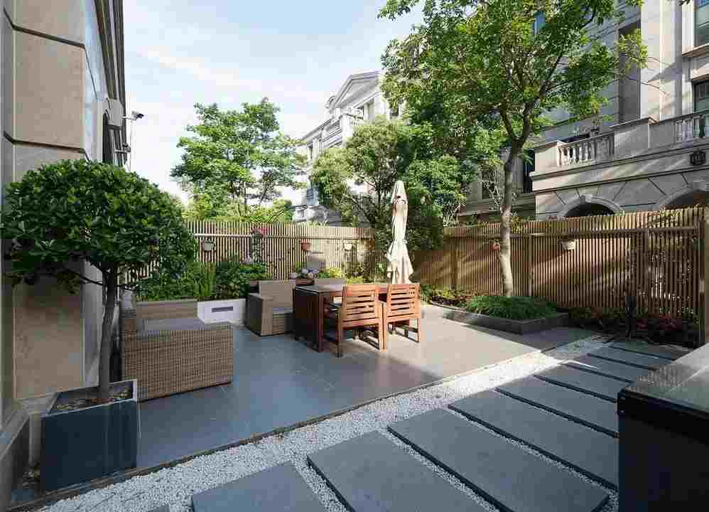 别墅小院景观设计该怎么处理呢?