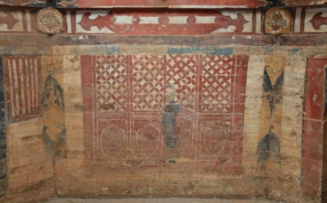 门开了你敢进来吗让盗墓贼吓破胆的神秘壁画代表什么