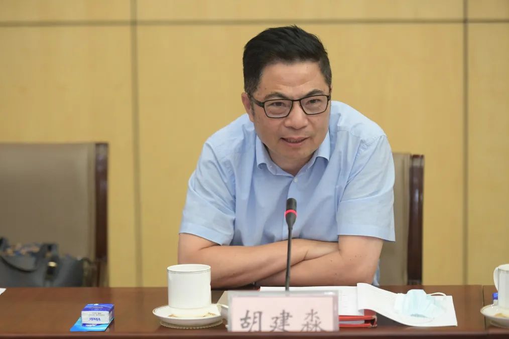 北京:举办教育整顿开放日活动