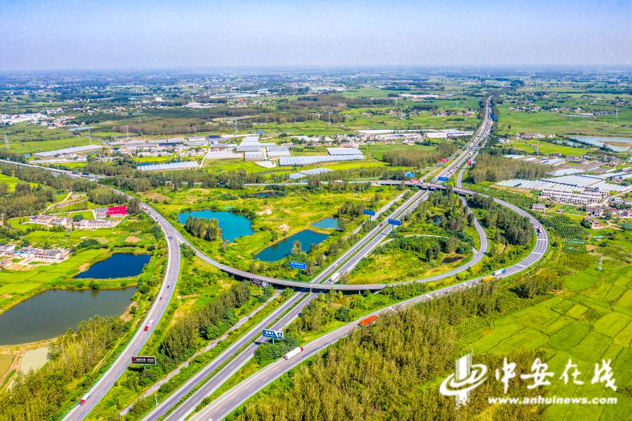 安徽肥东:路网畅 乡村兴「图」