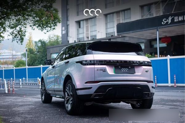 路虎极光漫彩改色膜pet梦幻灰,可盐可甜美少女