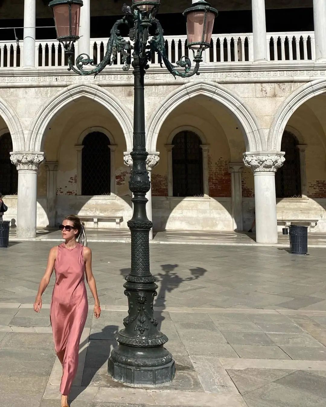 最有效的办法,就是从面料入手.