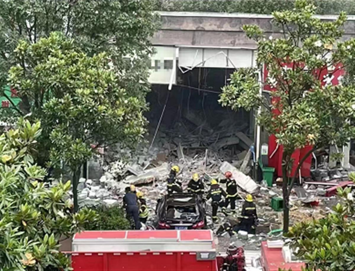 长沙一早餐店燃爆致1死13伤 