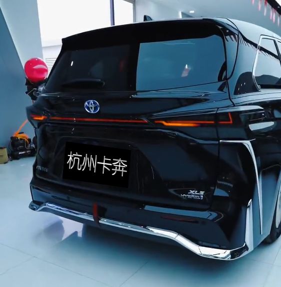 放大招了:赛那黑金刚商务车改装案例