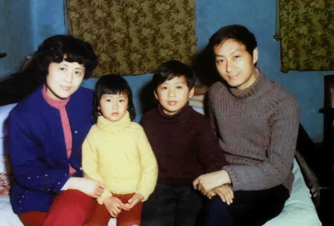 80岁的童自荣如今生活怎样