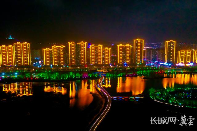 河北迁西:小城夜景美如画