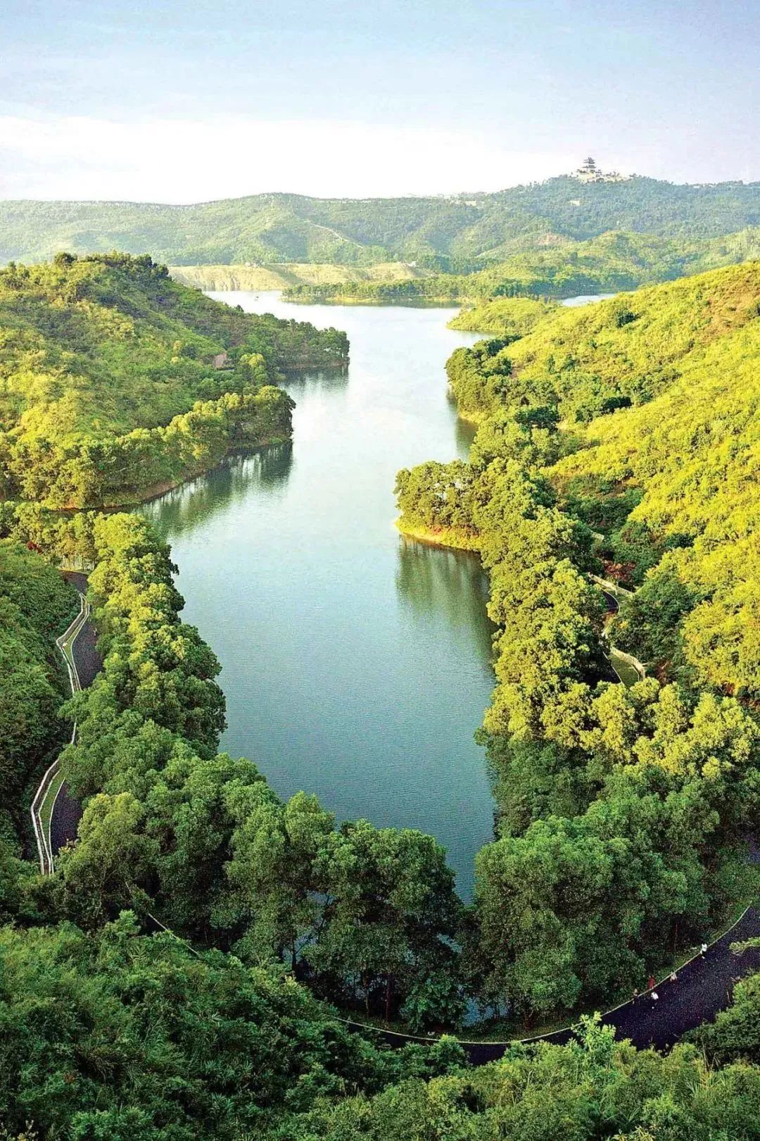 惠州西湖是国家重点风景名胜区,国家5a级旅游景区,素以六湖,九桥,十八
