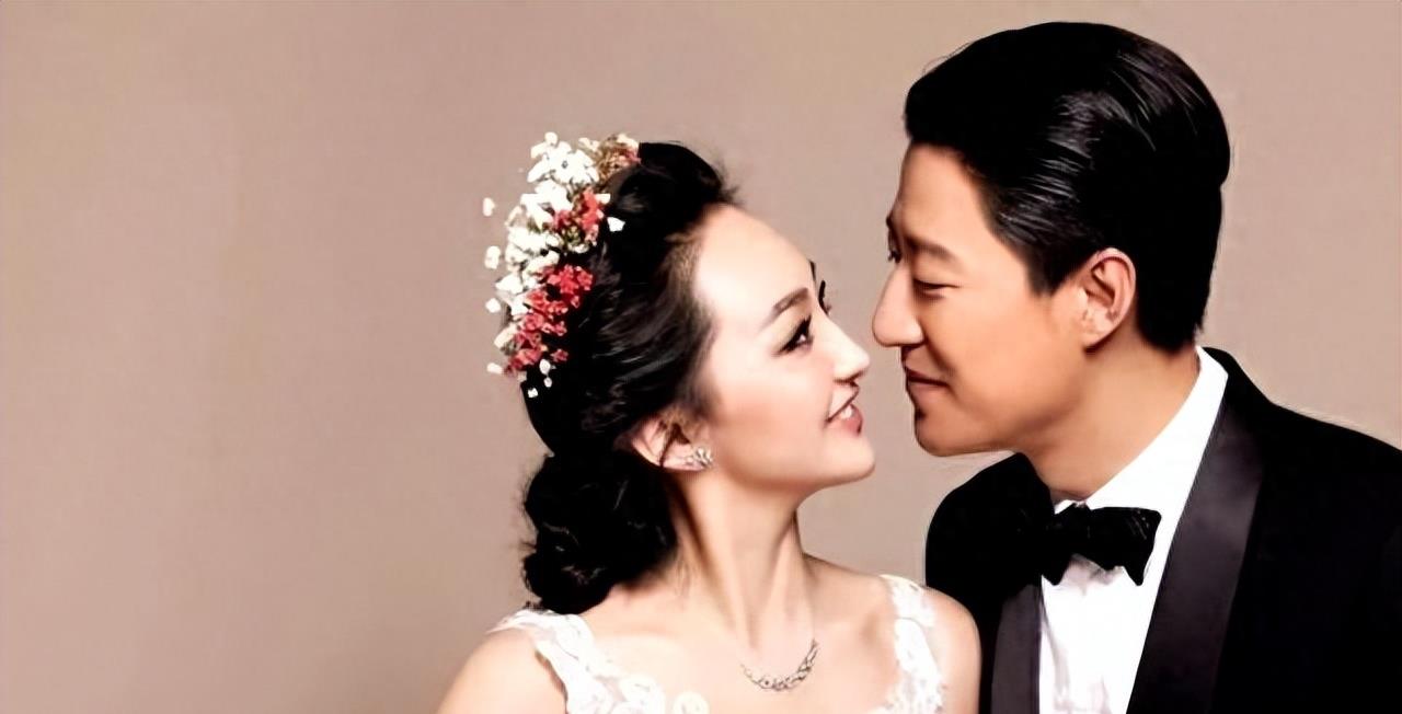 演员辛月:嫁大13岁的于震当老公,婚后连生3胎,一家把她宠成宝