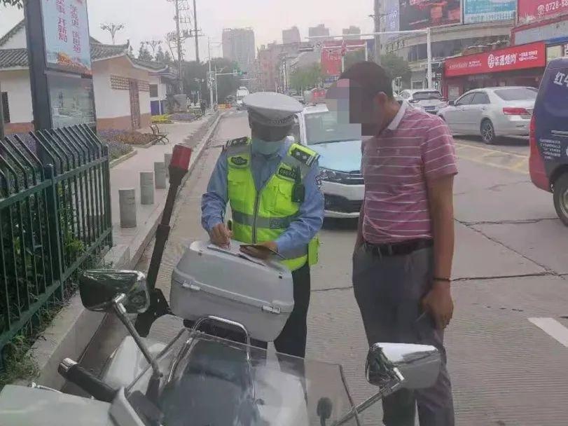 郑传华:平安路上追梦人