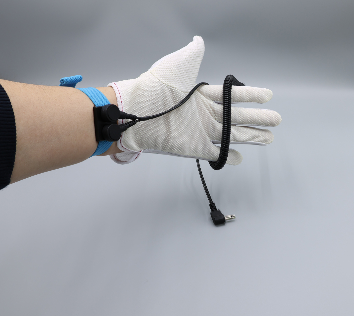 防静电手腕带使用的正确流程