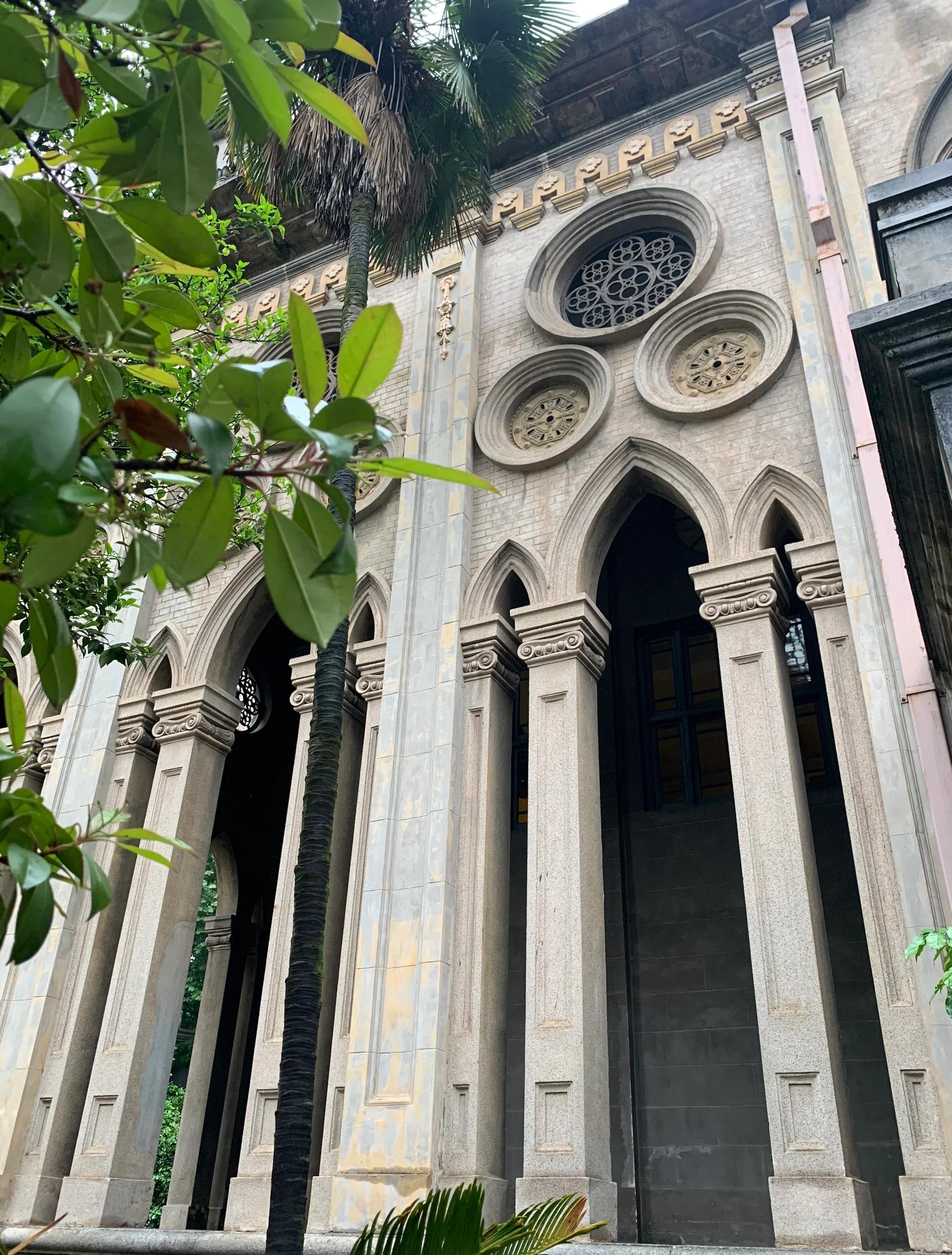 古德寺变摄影棚?百年建筑被网红滤镜榨干背后旅游泡沫何时破灭?
