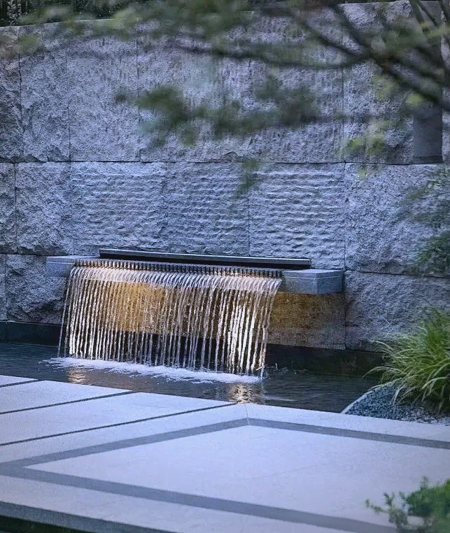 庭院水景墙设计全攻略:打造多样化装饰与功能结合的景观
