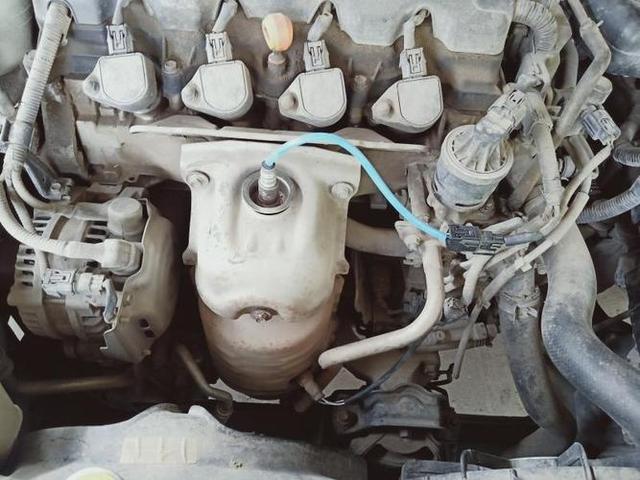 汽车氧传感器有故障,该怎么解决