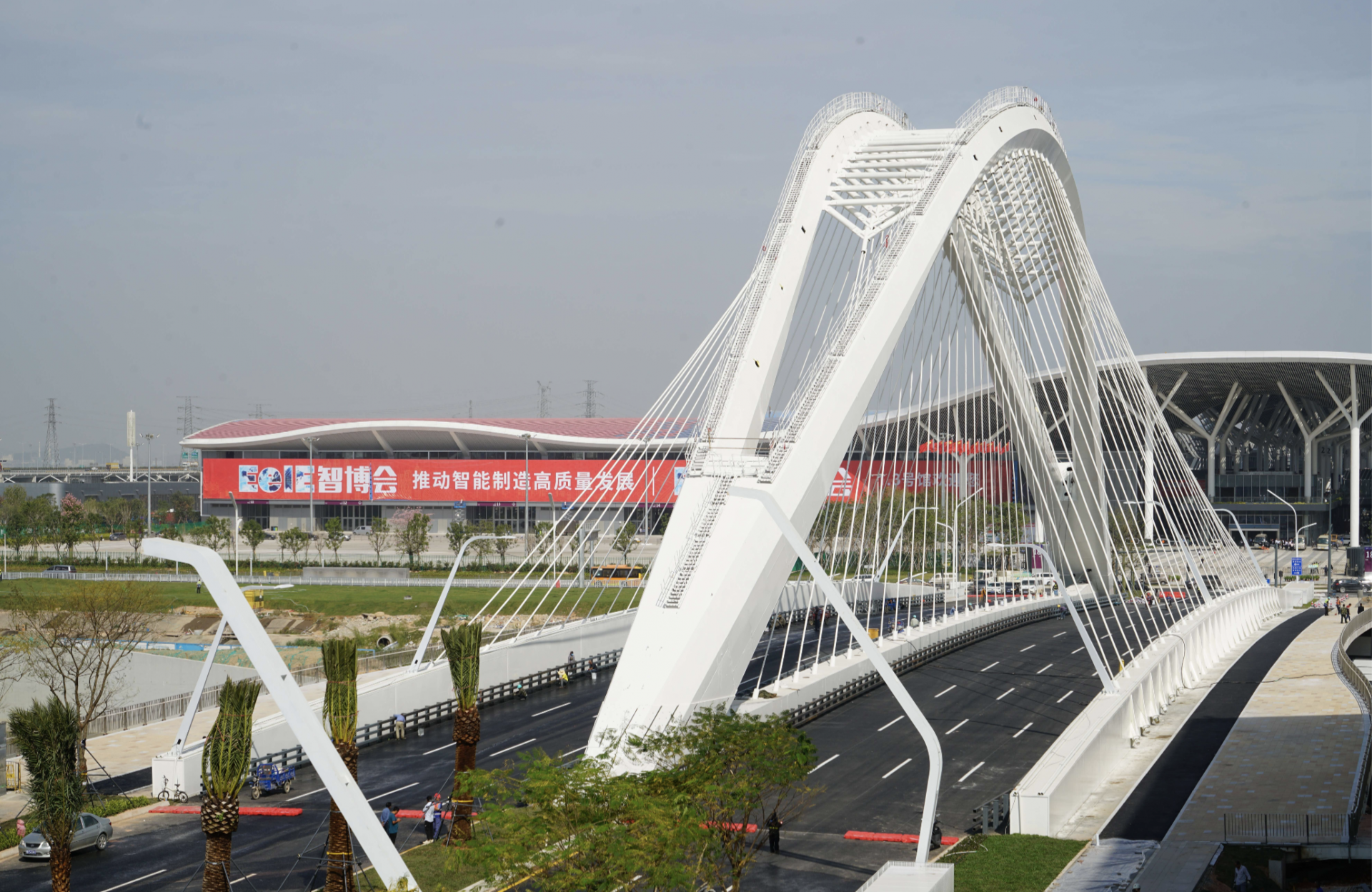 空港新城综合管廊及道路一体化建设荣获建筑新技术应用示