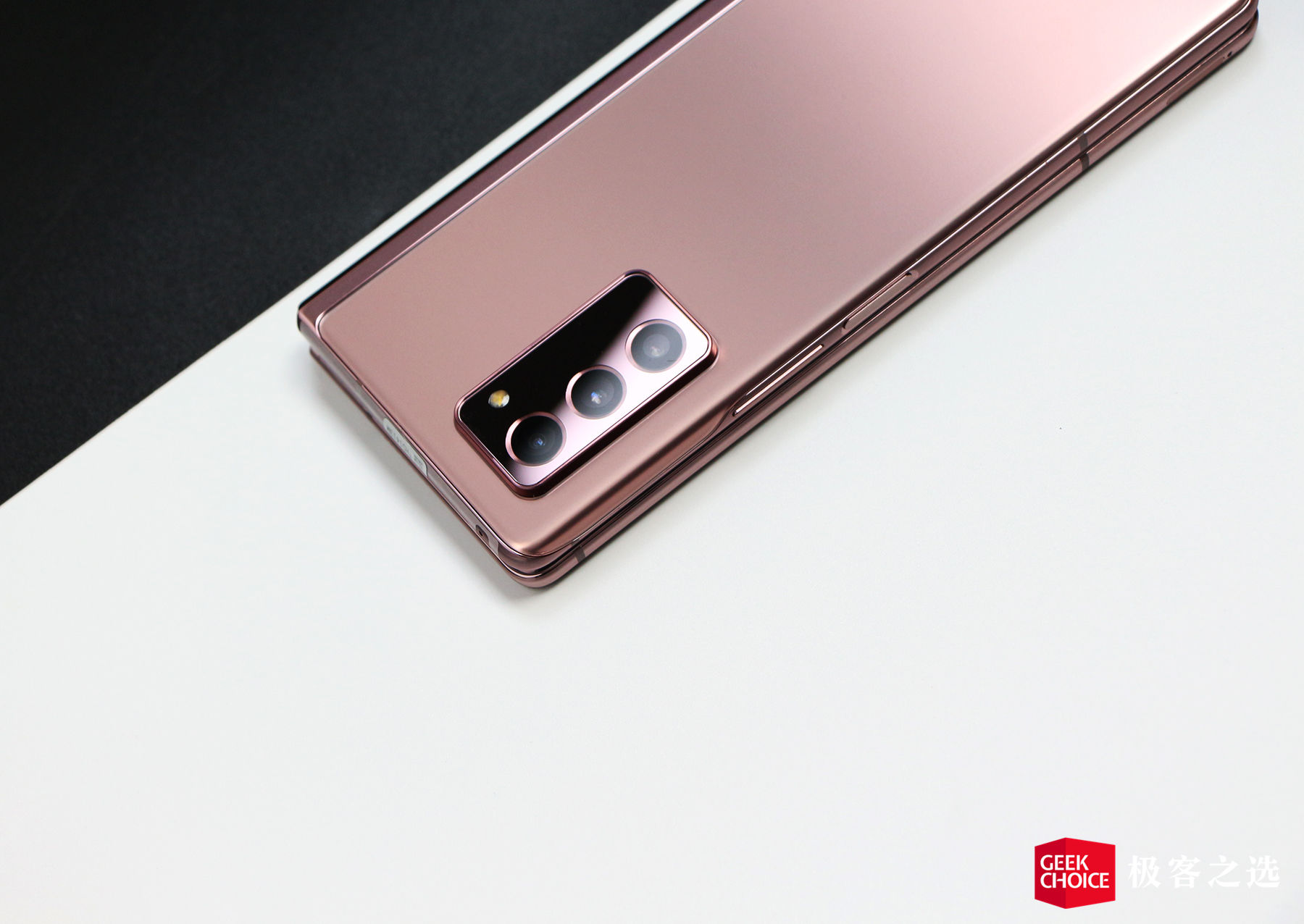 三星 galaxy z fold2 5g:不止于「可折叠」,你想要的它几乎都有了