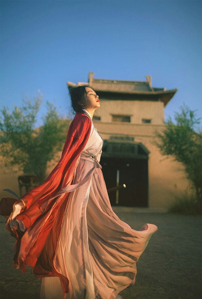 《摄政王妃:皇叔,笑一个》:"我想调戏你时,你要随传随到!