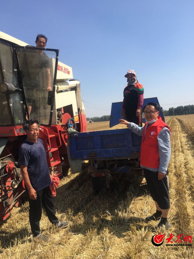 巨野县太平镇河王庄第一书记开展夏季防溺水和秸秆禁烧宣传