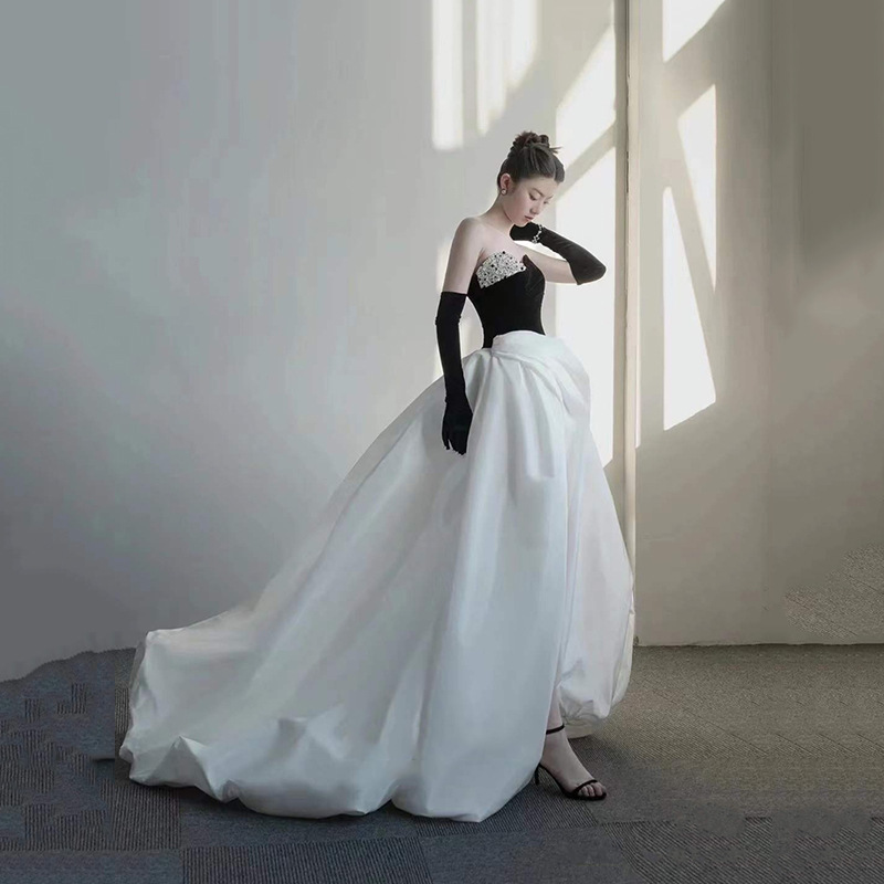 黑色晚礼服轻奢小众拖尾赫本风宴会年会高端公主抹胸礼服