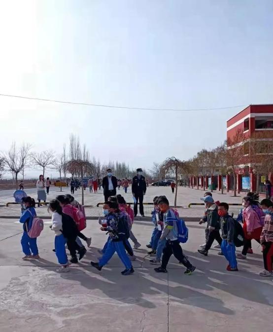 让玉泉营警务室旺起来的"老黄牛"苏如才