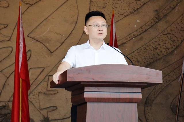 南充六中举行2023届高三,初三动员大会