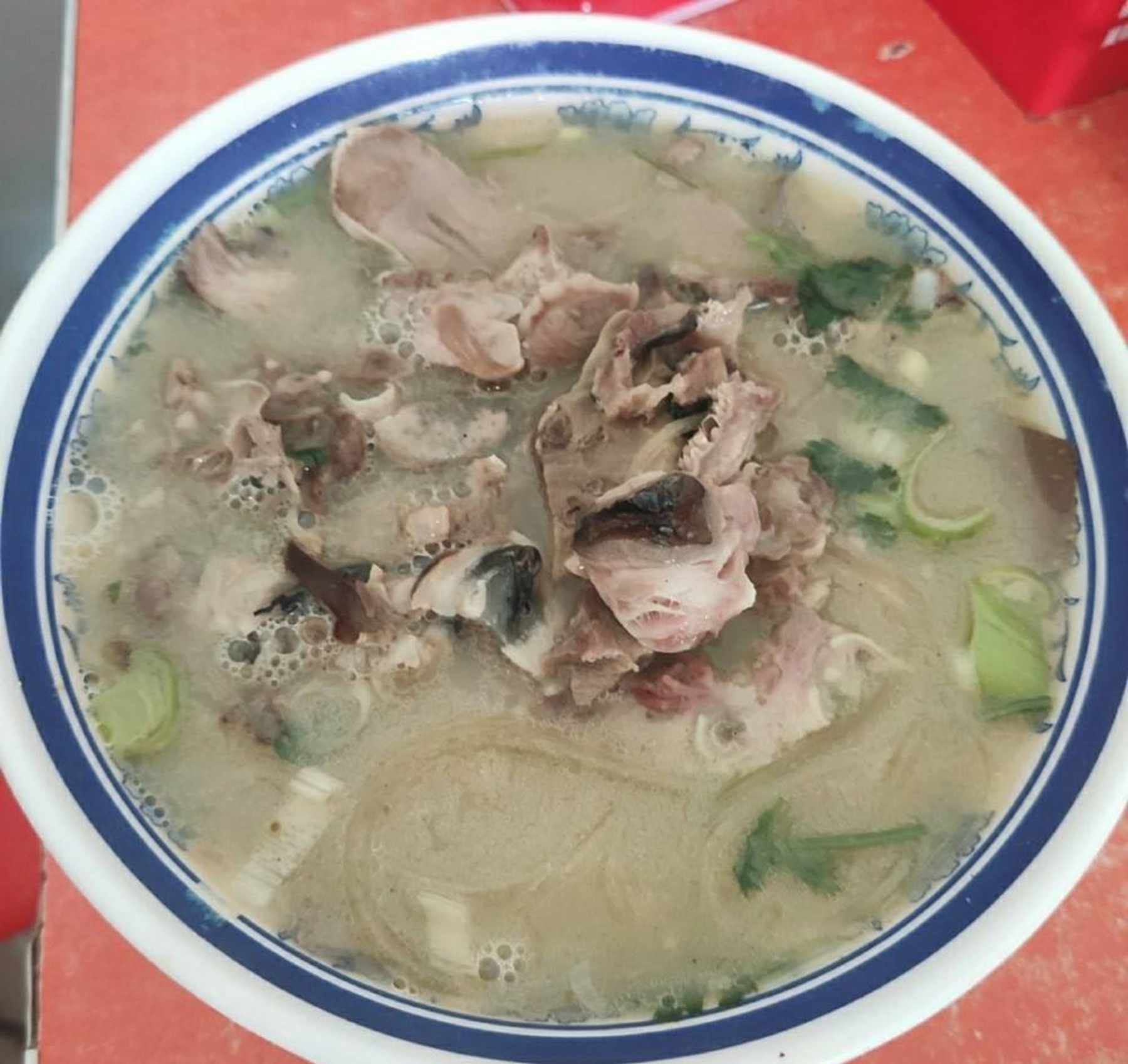 菏泽特产有哪些?主要有牡丹,木瓜,面塑,罐子汤,面泡等等