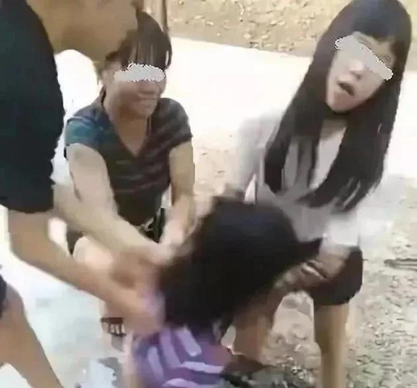 "16岁少女被霸凌的案件,终于有了处理结果:施暴的三个女生被开除学籍